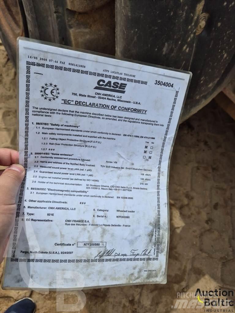 CASE 921 E لوادر بعجل