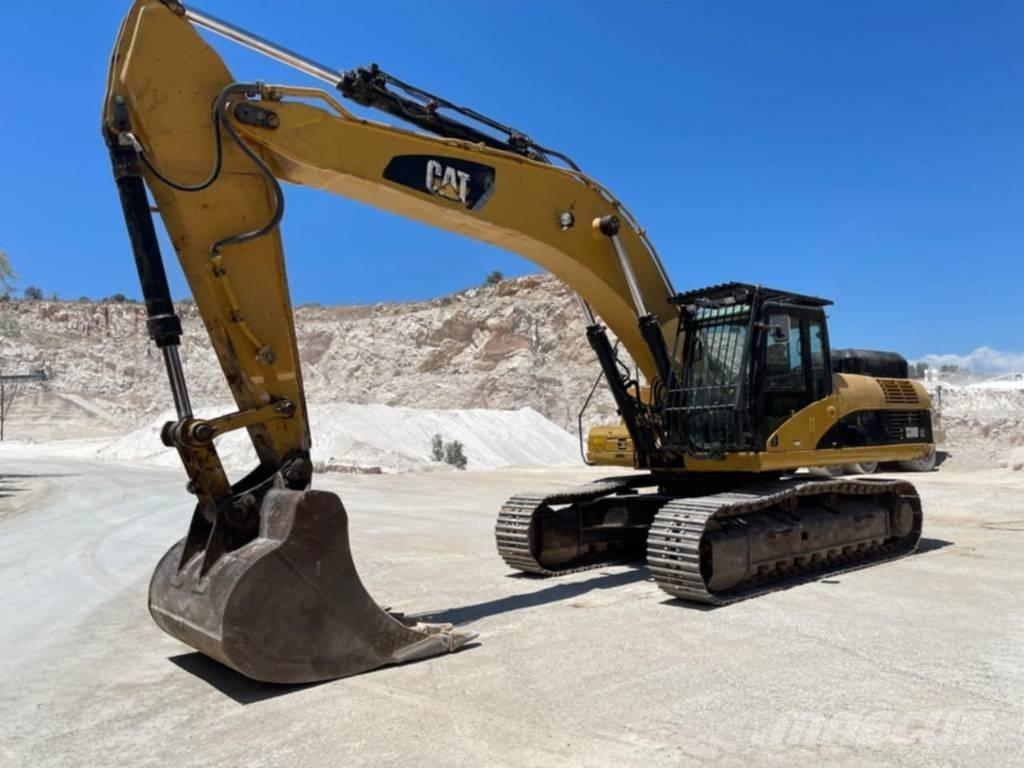 CAT 330 D LN حفارات زحافة