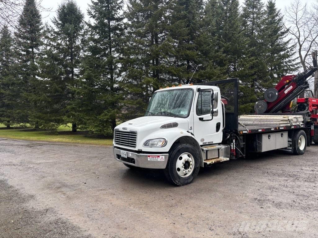 Freightliner M2-106 رافعات مجنزرة