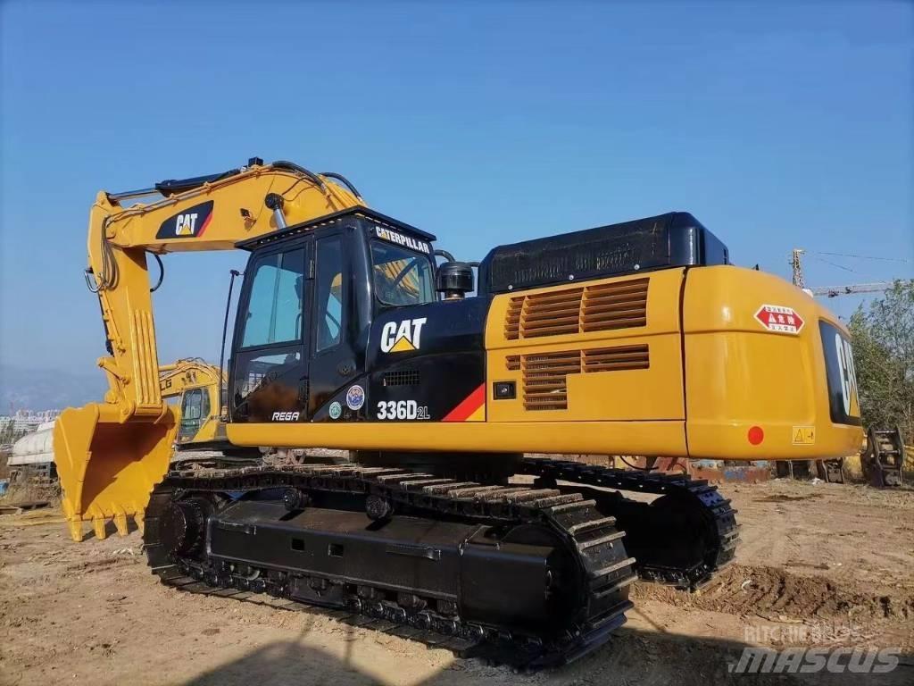CAT 336 D L حفارات زحافة