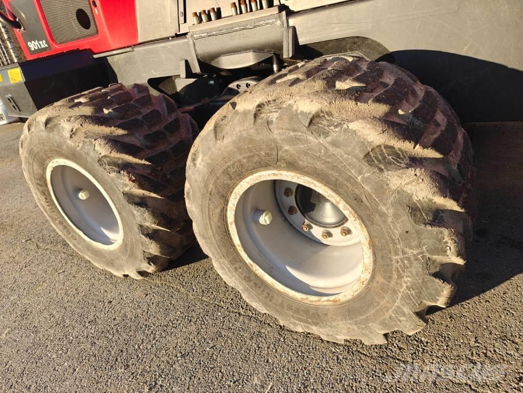 Komatsu 901 XC حصادات