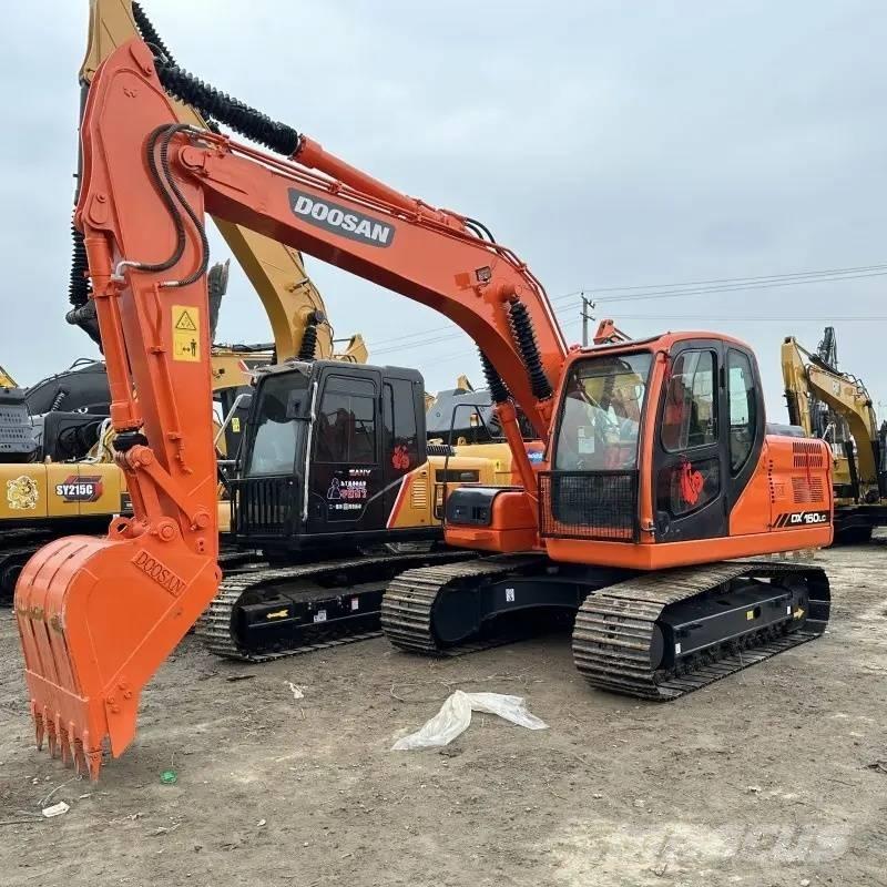 Hitachi ZX 160 حفارات زحافة