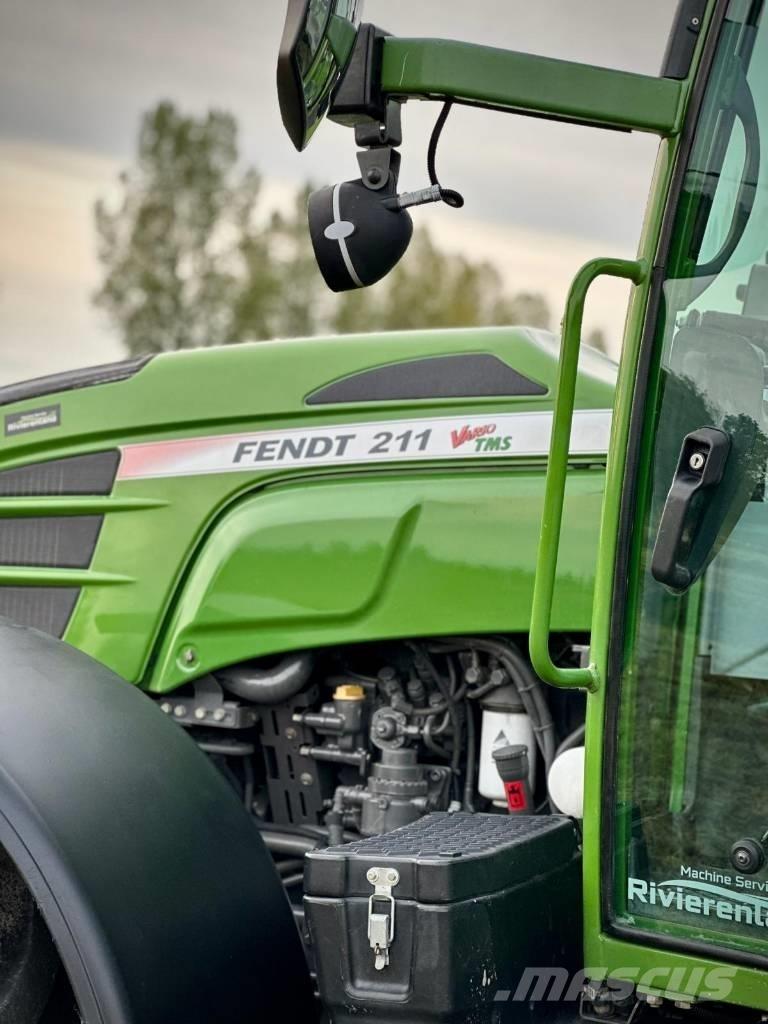 Fendt 211S Vario الجرارات