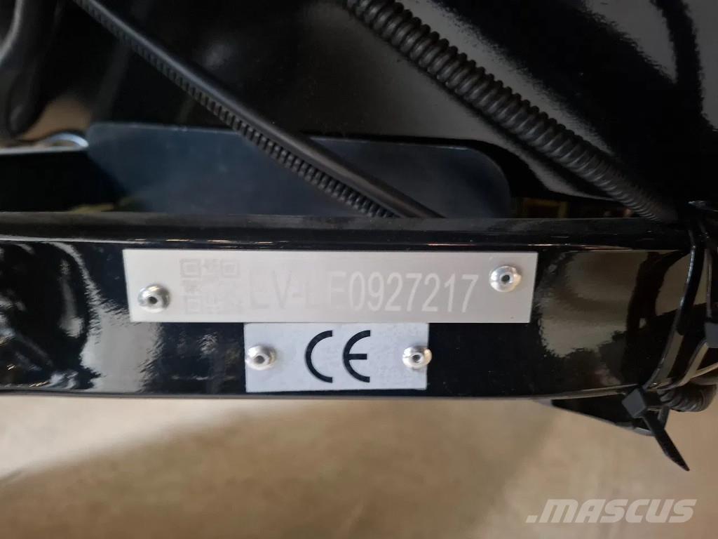 Merlo TF38.7 مناولات متداخلة