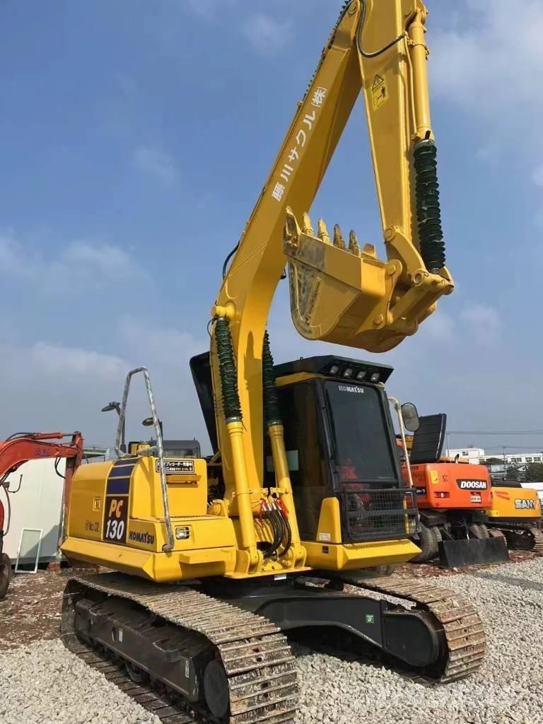 Komatsu pc 130lc حفارات زحافة