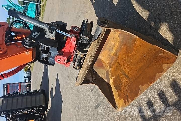 Hitachi ZX 140W-6 حفارات بعجل