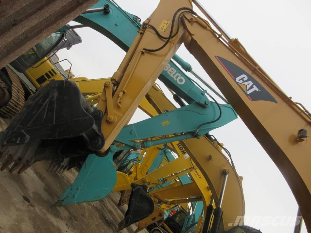 CAT 325 C حفارات زحافة