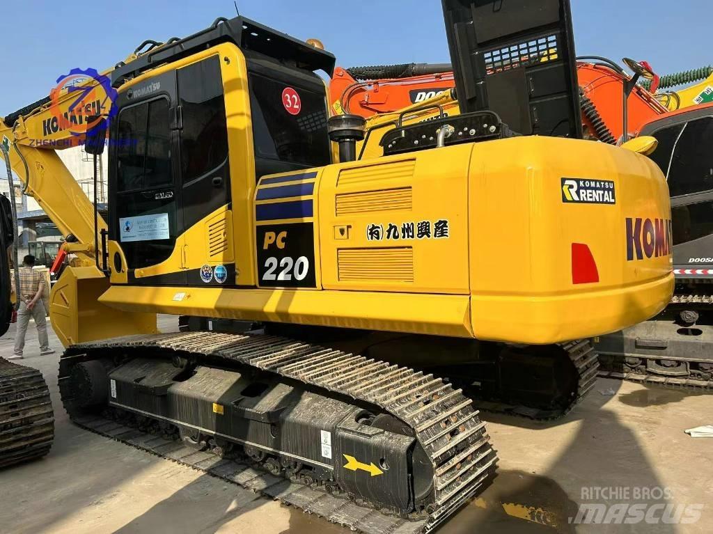 Komatsu PC 220-8/ حفارات زحافة
