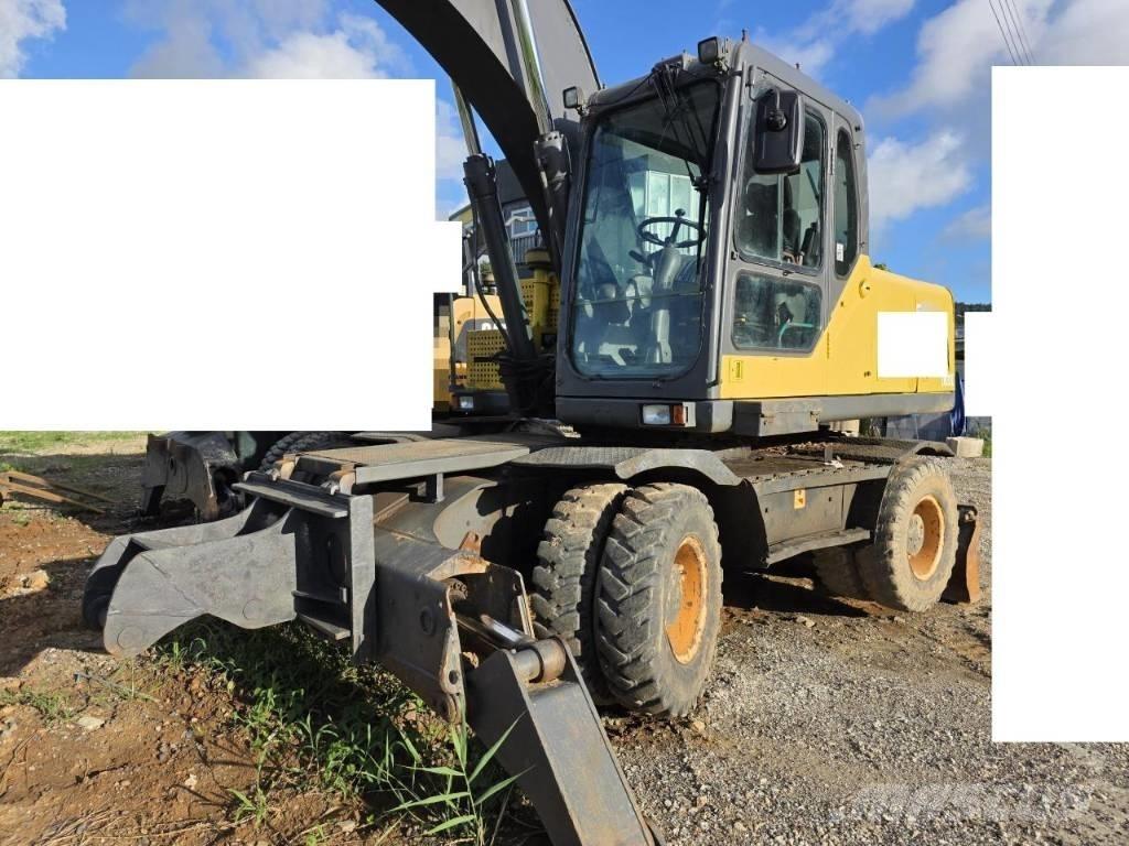 Volvo EW 205 D حفارات بعجل