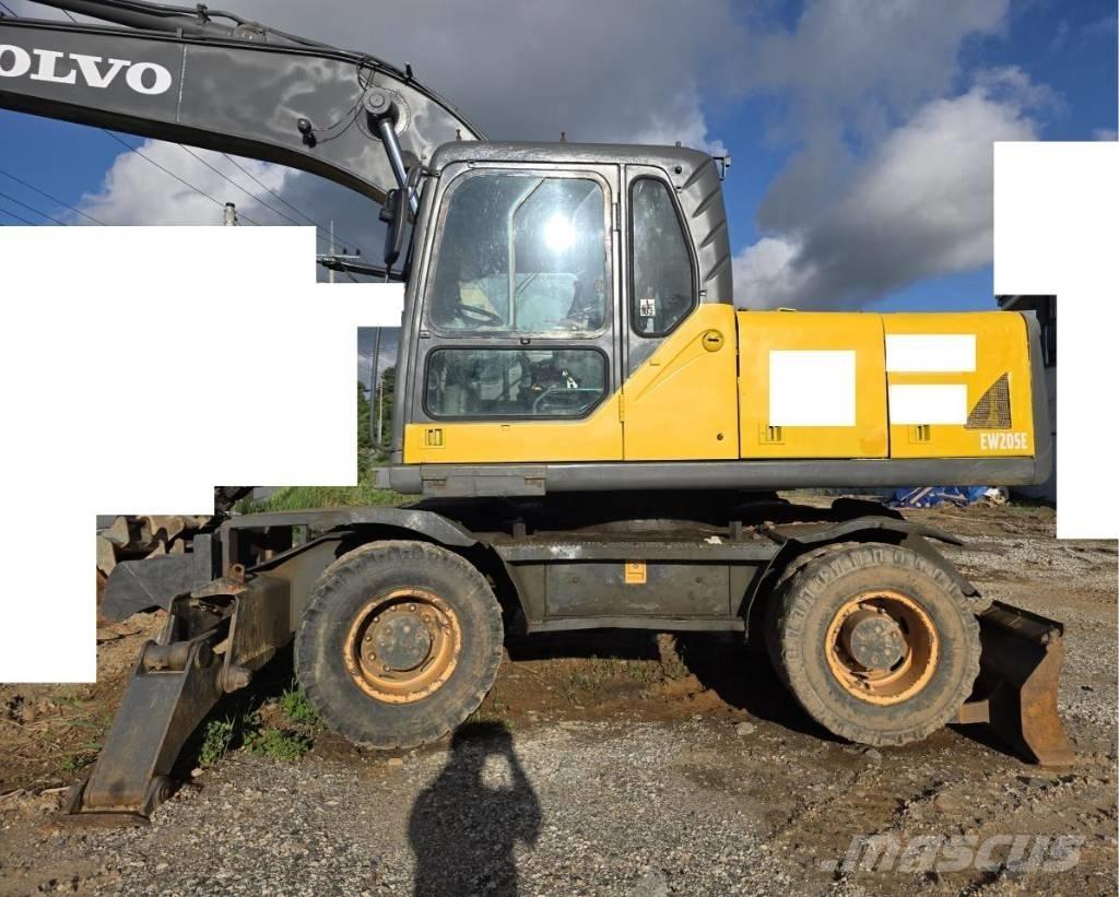 Volvo EW 205 D حفارات بعجل