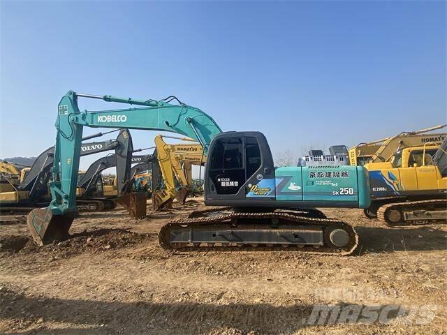 Kobelco SK250-8 حفارات زحافة