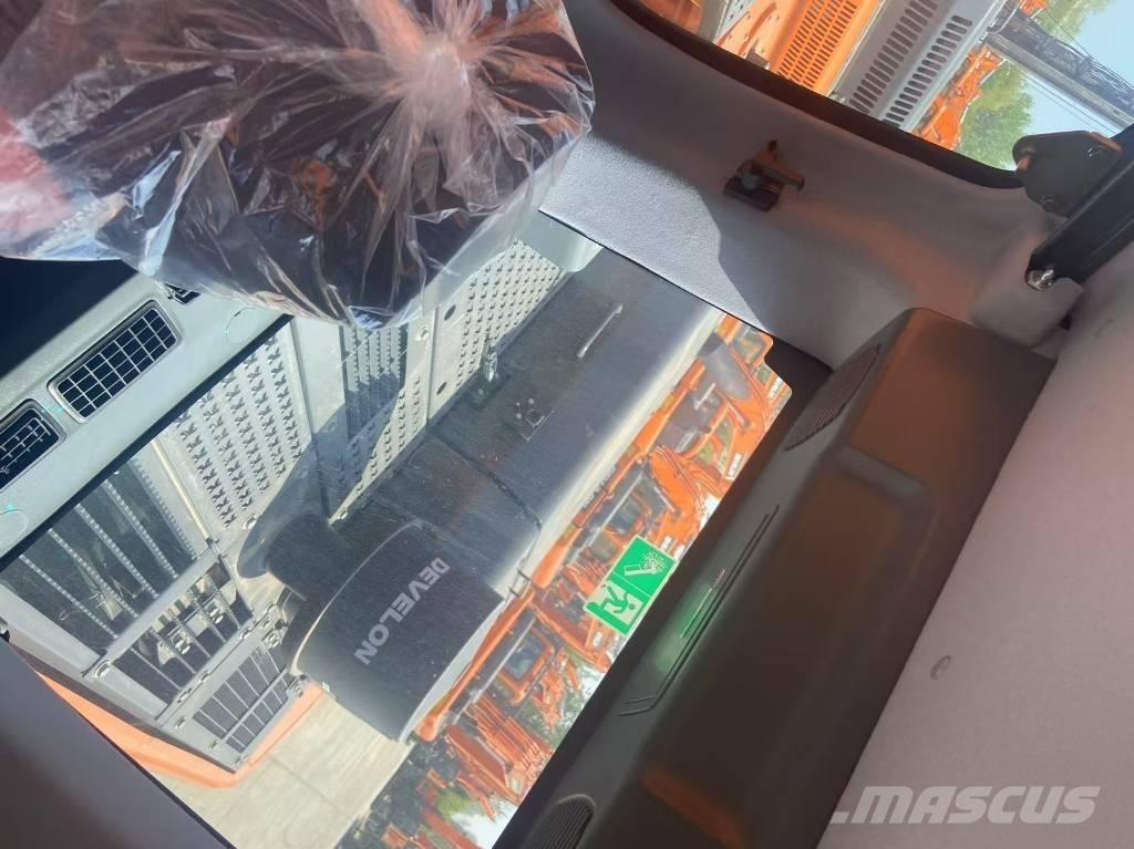 Develon DX 450 حفارات زحافة