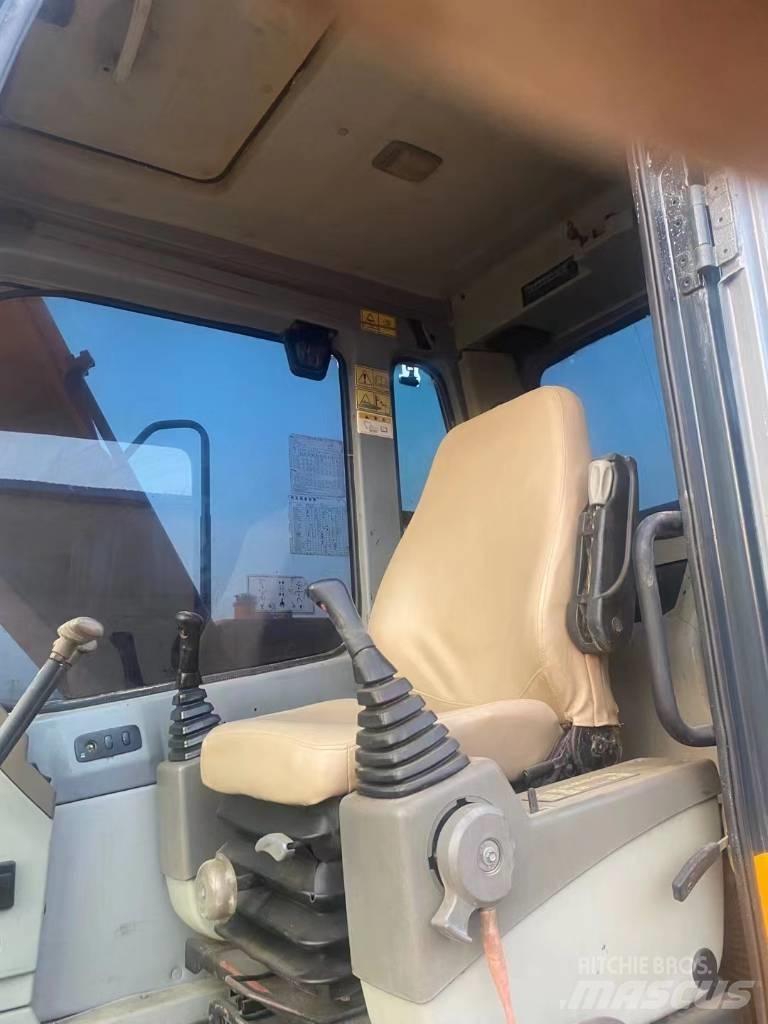 Hyundai R110VS حفارات زحافة