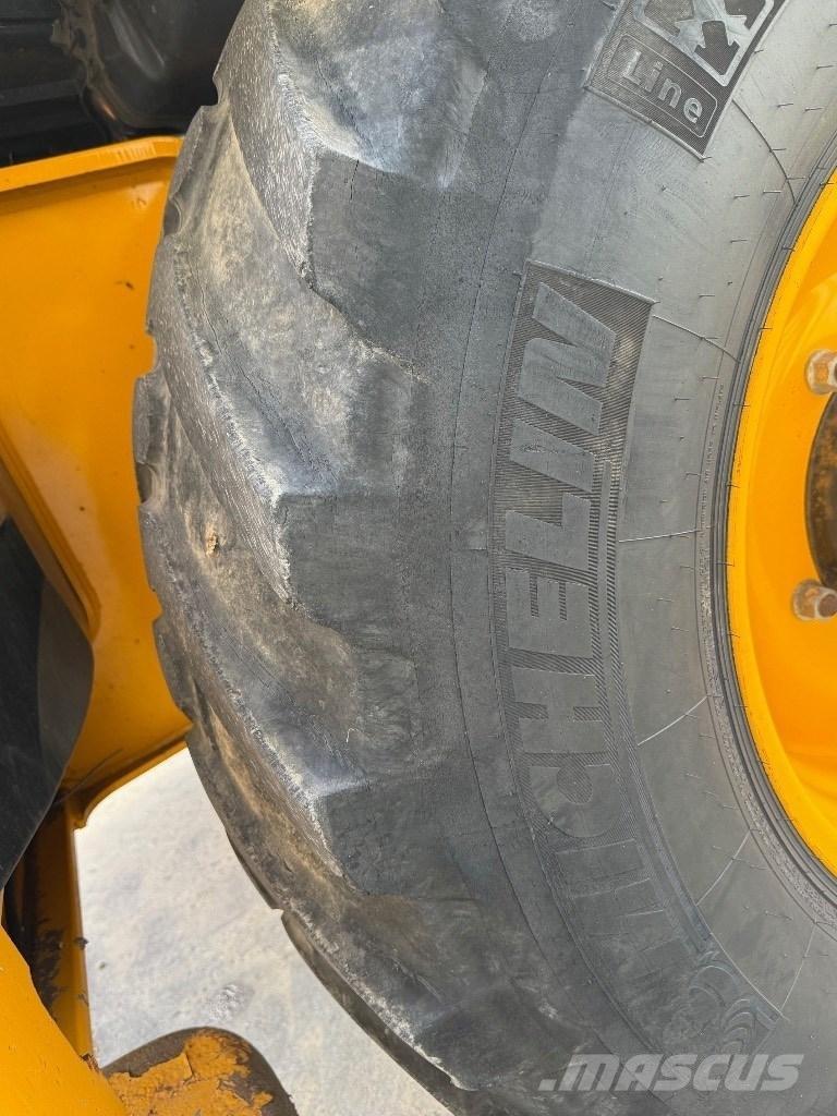 JCB 3 CX لوادر ذات جرافات عكسية