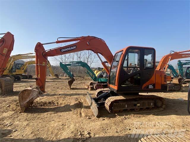 Doosan DX80 حفارات صغيرة أقل من 7 طن (حفارات صغيرة)