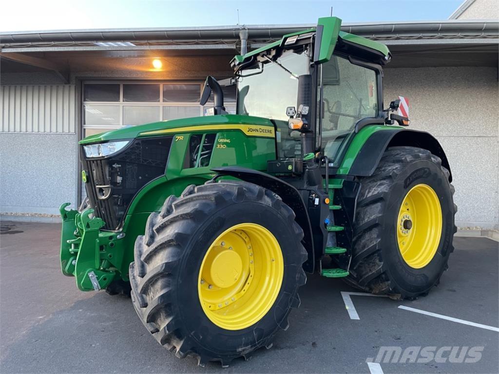John Deere 7R330 الجرارات