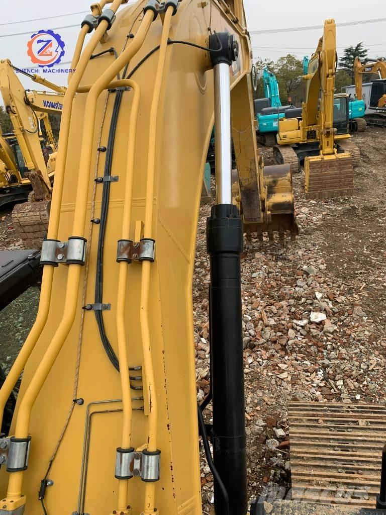 CAT 349 E حفارات زحافة