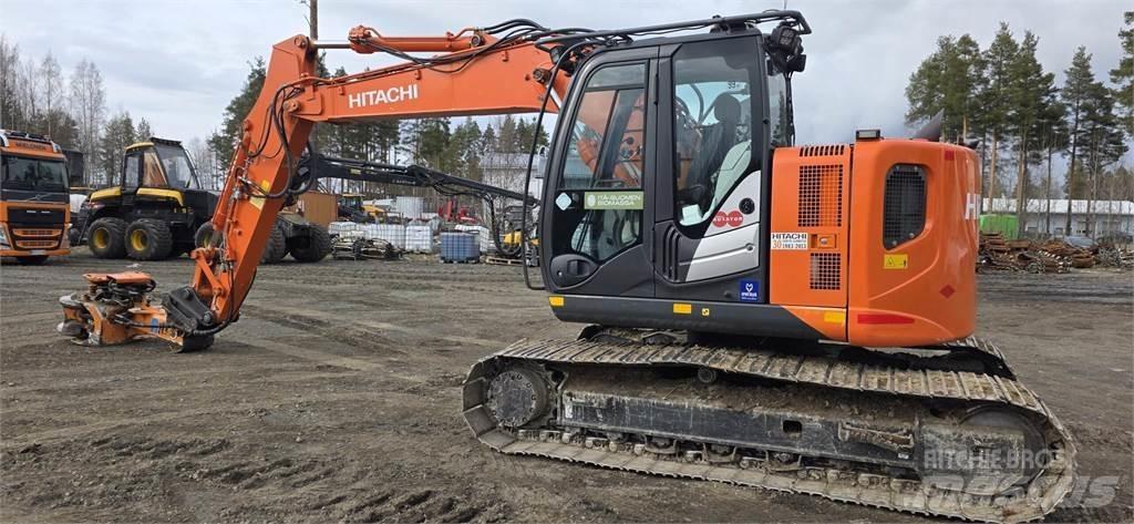 Hitachi ZX135US-5B حفارات زحافة