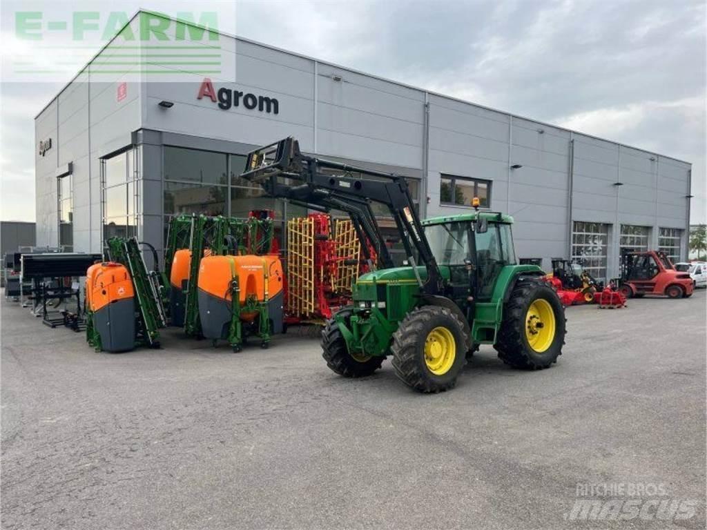 John Deere 7700 الجرارات