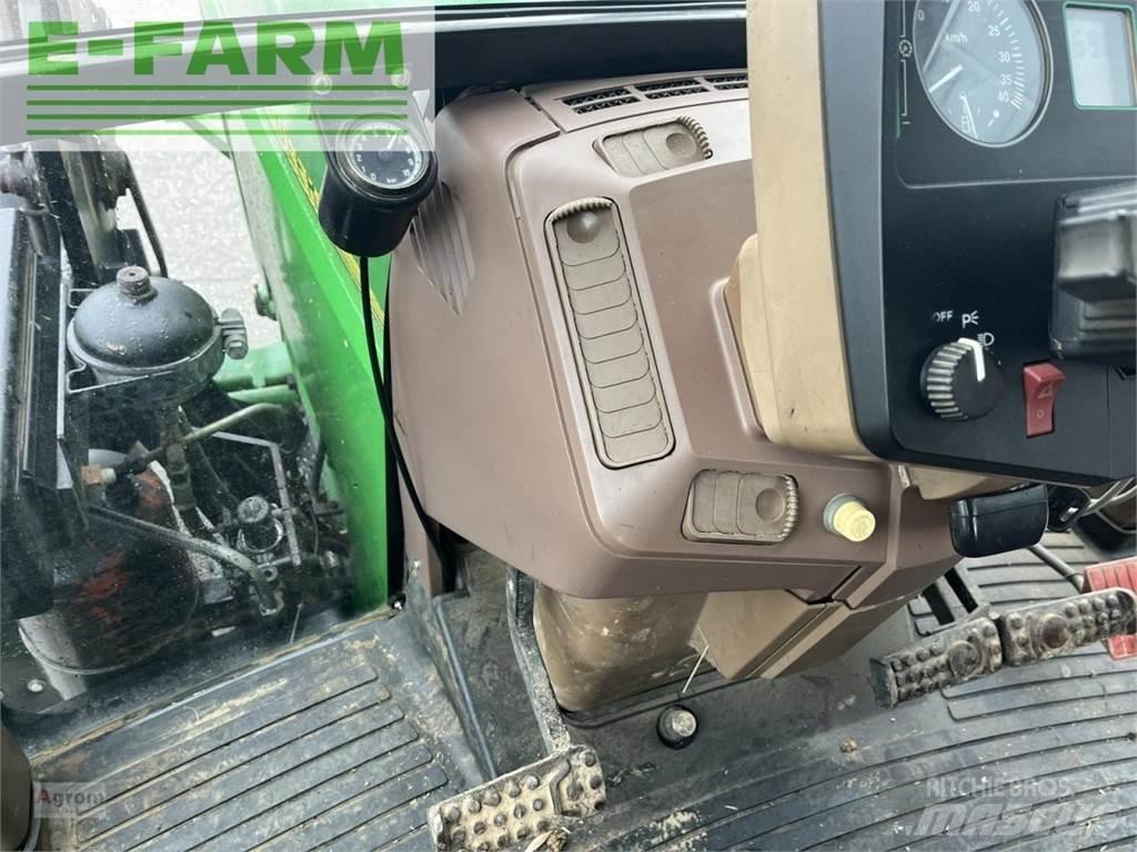 John Deere 7700 الجرارات