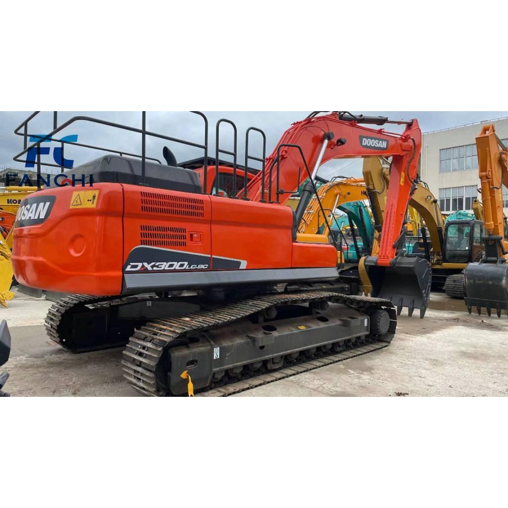 Doosan DX300 حفارات زحافة