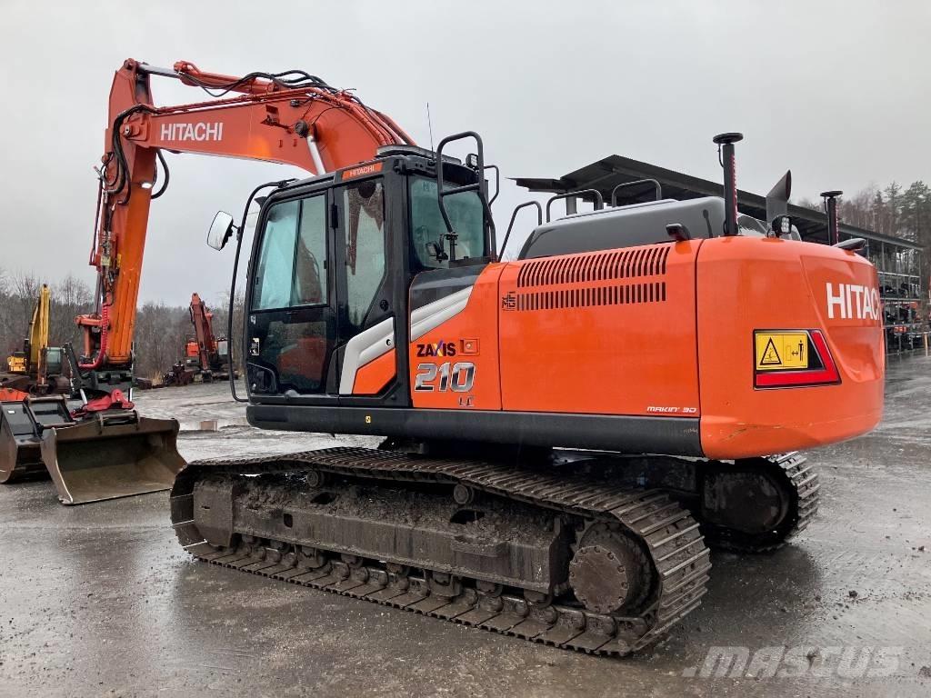 Hitachi ZX 210 LC-7 حفارات زحافة