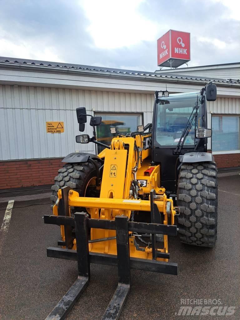 JCB 542-70 Agri Pro معدات مناولة لأغراض الزراعة