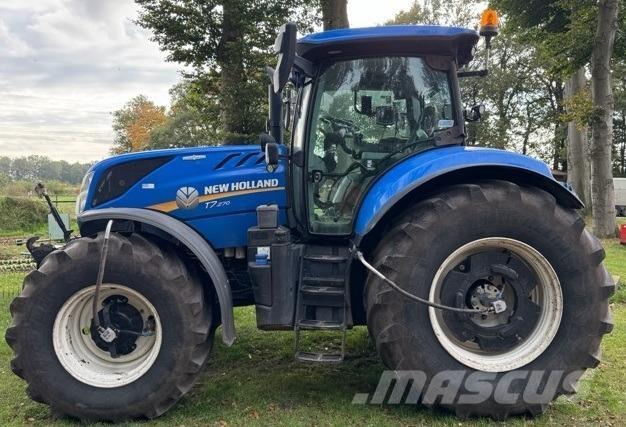 New Holland T7.270 الجرارات