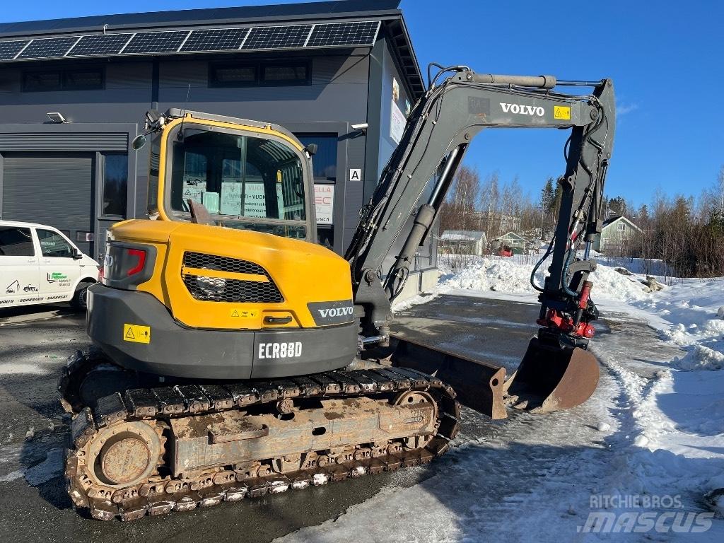 Volvo ECR 88 D حفارات وسط 7 طن - 12 طن