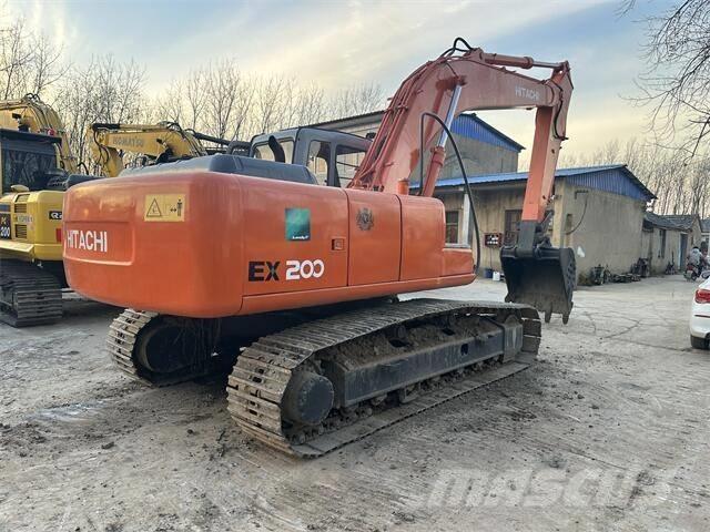 Hitachi EX200 حفارات زحافة