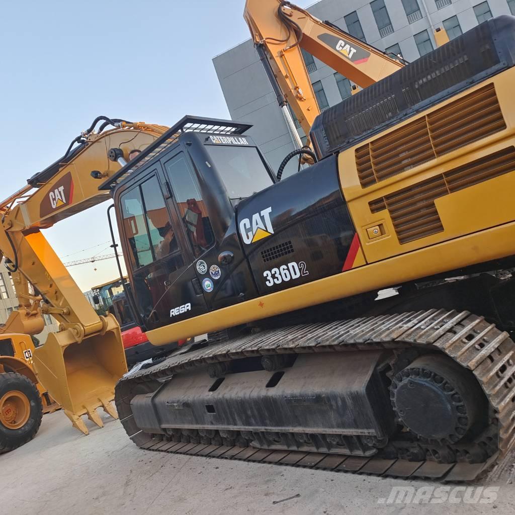 CAT 336D2 حفارات زحافة