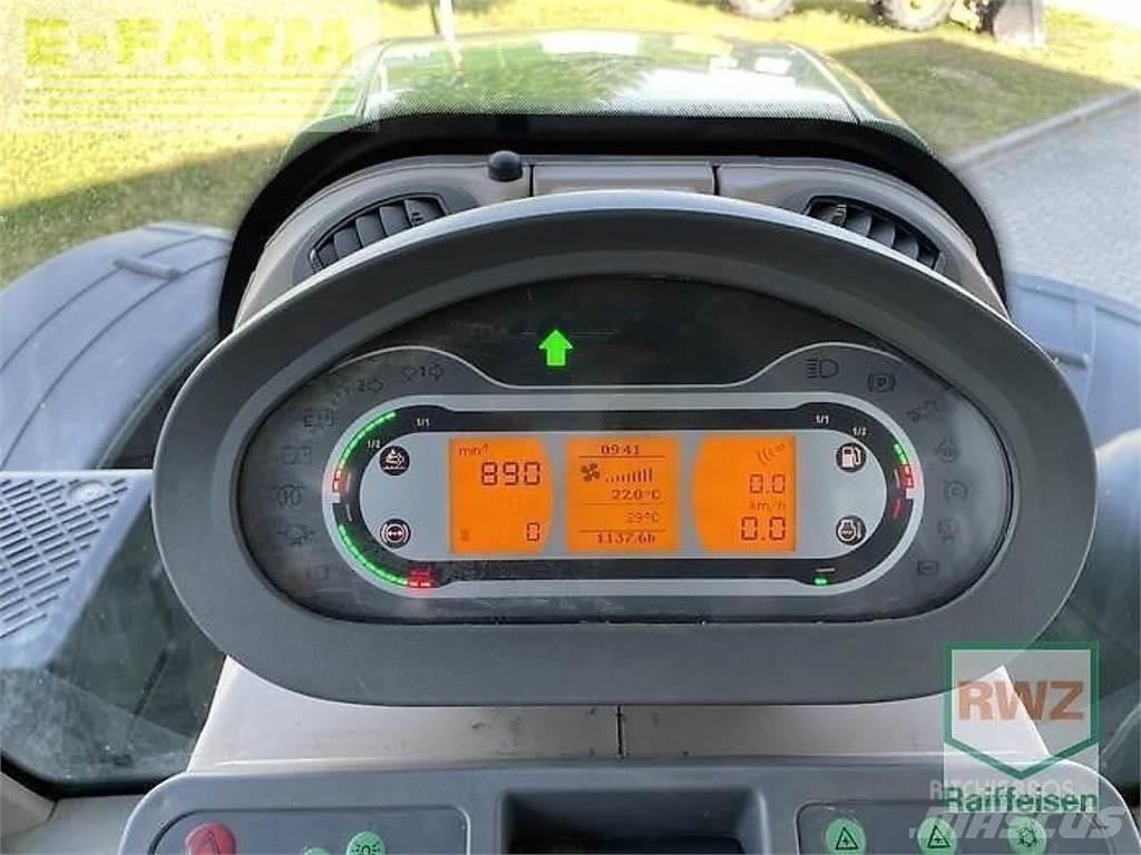 Fendt 828 vario الجرارات