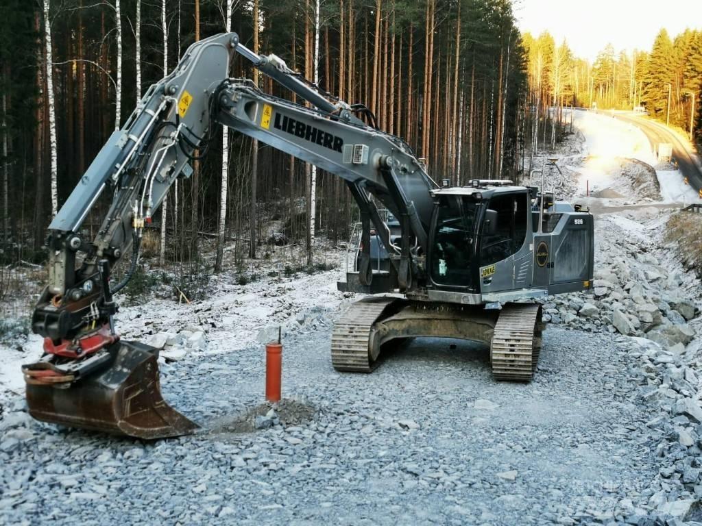 Liebherr R 926 LC حفارات زحافة