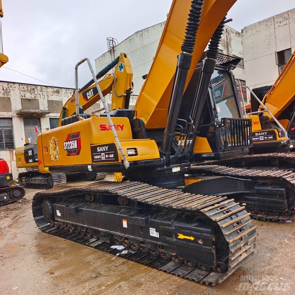 Sany SY 235 C حفارات زحافة