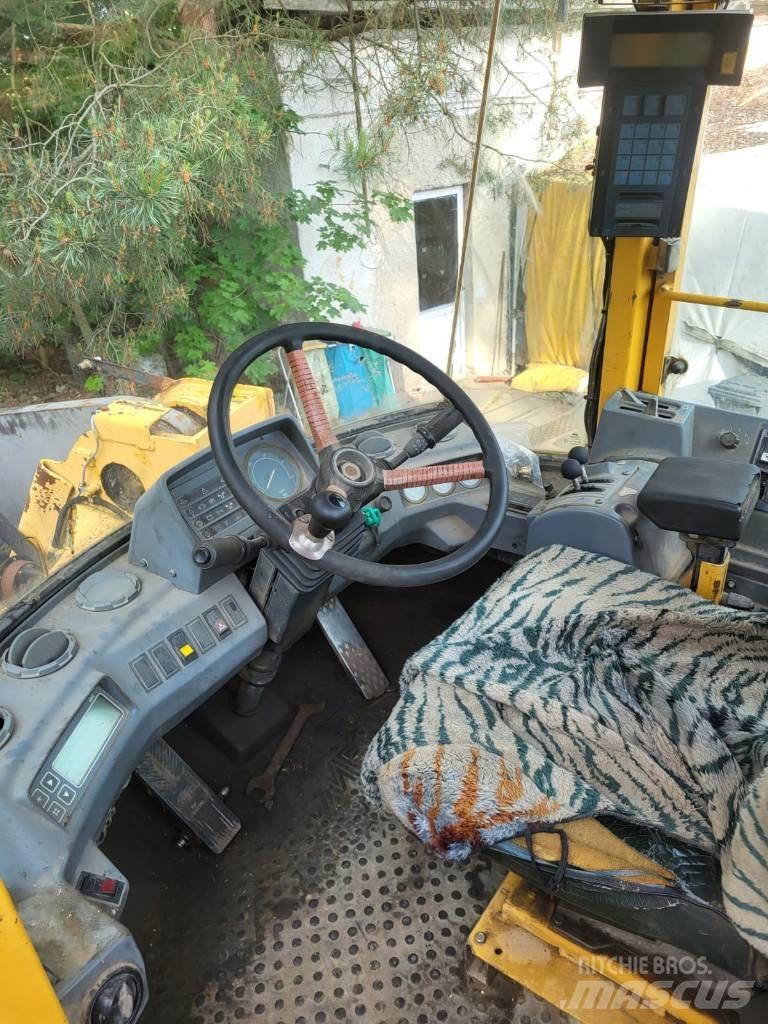 Volvo BM L 150 لوادر بعجل