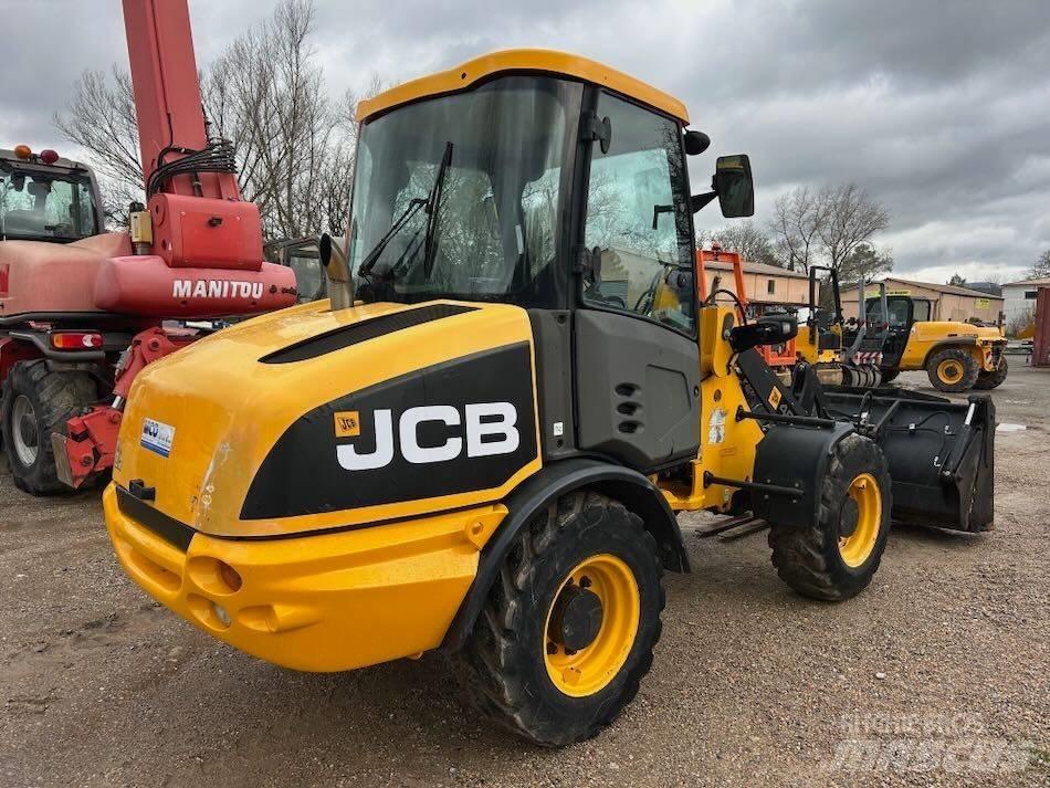 JCB 406 B لوادر بعجل