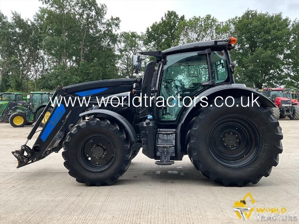 Valtra N 174 الجرارات