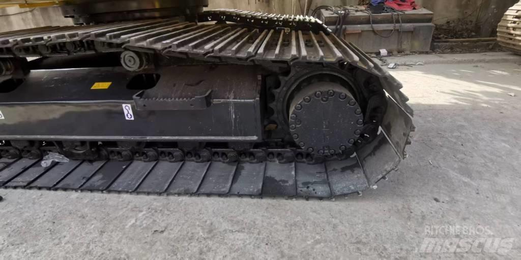 Komatsu PC 210 حفارات زحافة