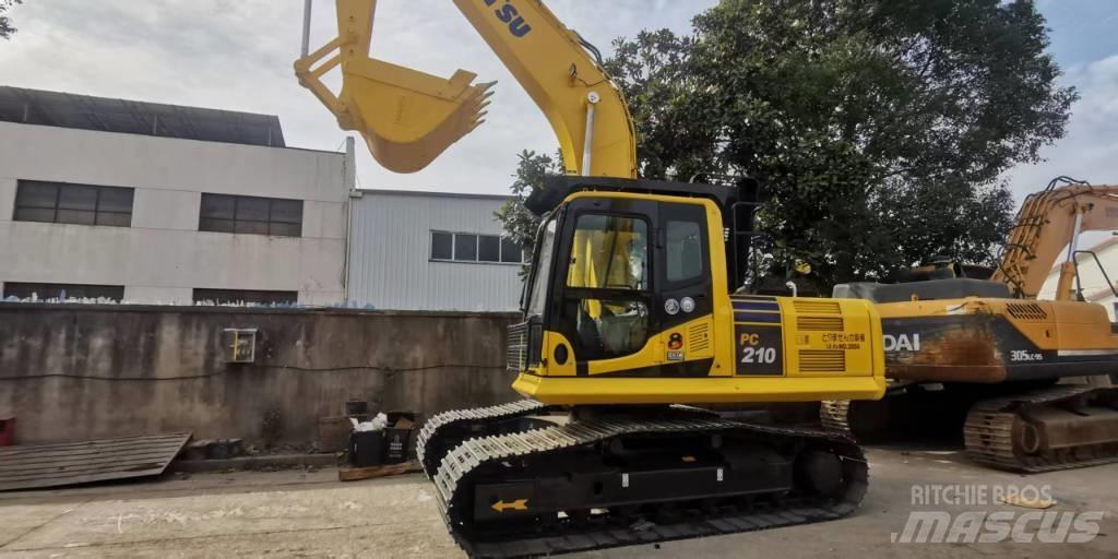 Komatsu PC 210 حفارات زحافة