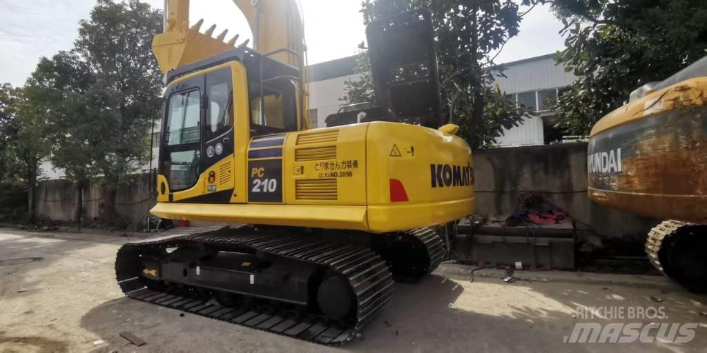 Komatsu PC 210 حفارات زحافة