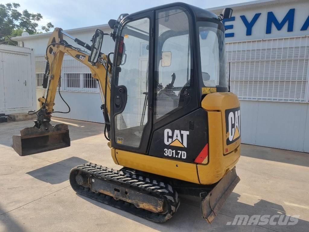 CAT 301.7 D حفارات صغيرة أقل من 7 طن (حفارات صغيرة)