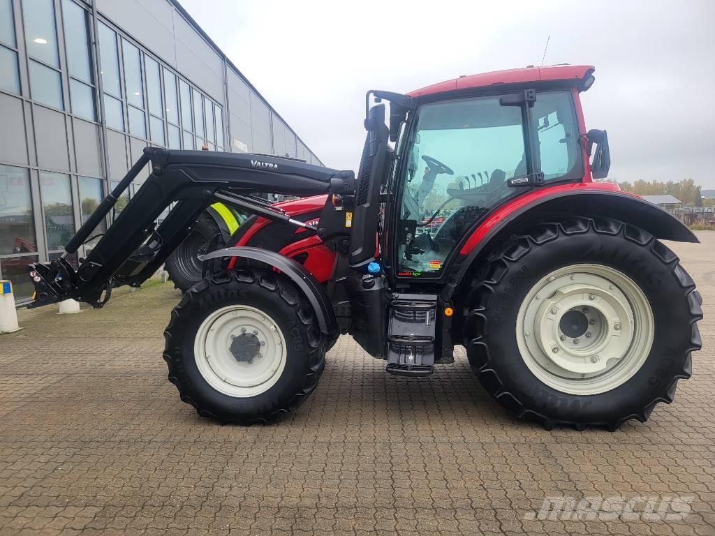 Valtra N154e الجرارات
