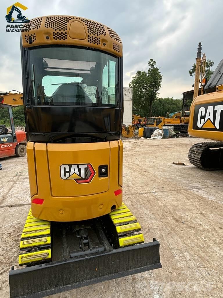 CAT 302 حفارات صغيرة أقل من 7 طن (حفارات صغيرة)