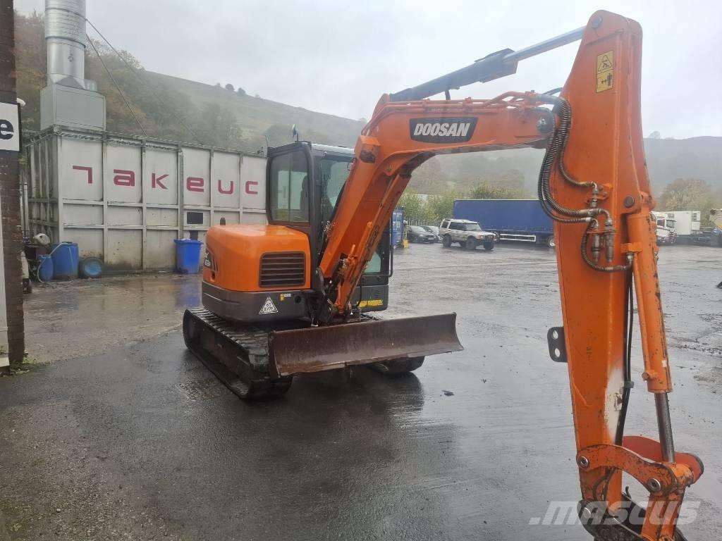 Doosan DX 62 R-3 حفارات صغيرة أقل من 7 طن (حفارات صغيرة)
