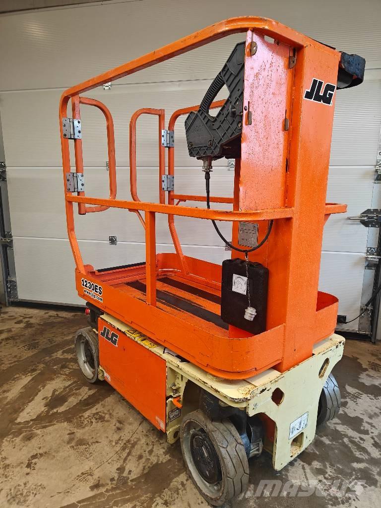 JLG 1230 ES رافعات السارية الرأسية