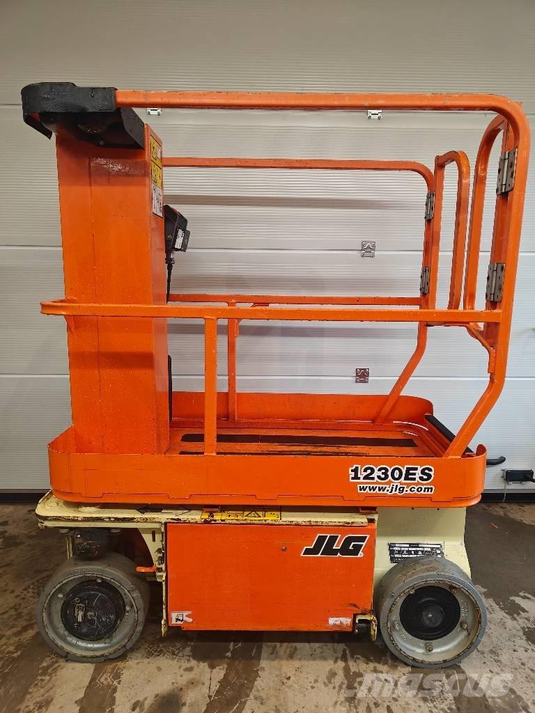 JLG 1230 ES رافعات السارية الرأسية