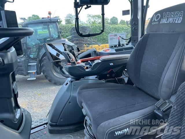 Valtra T 175 V الجرارات