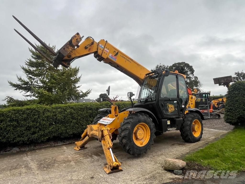 JCB 535-140 مناولات متداخلة