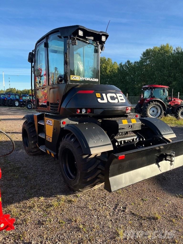 JCB Hydradig 110W حفارات بعجل