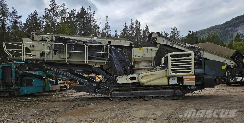 Metso LT 220 D الكسارات المتنقلة